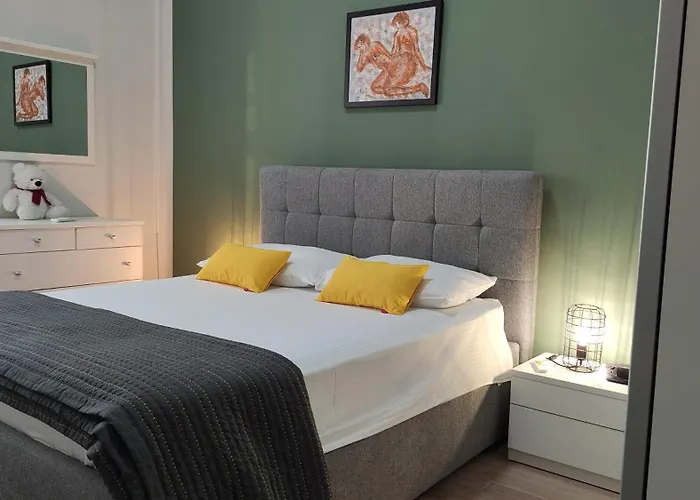 Apartment Claudia, Near Old Town, Free Parking Place