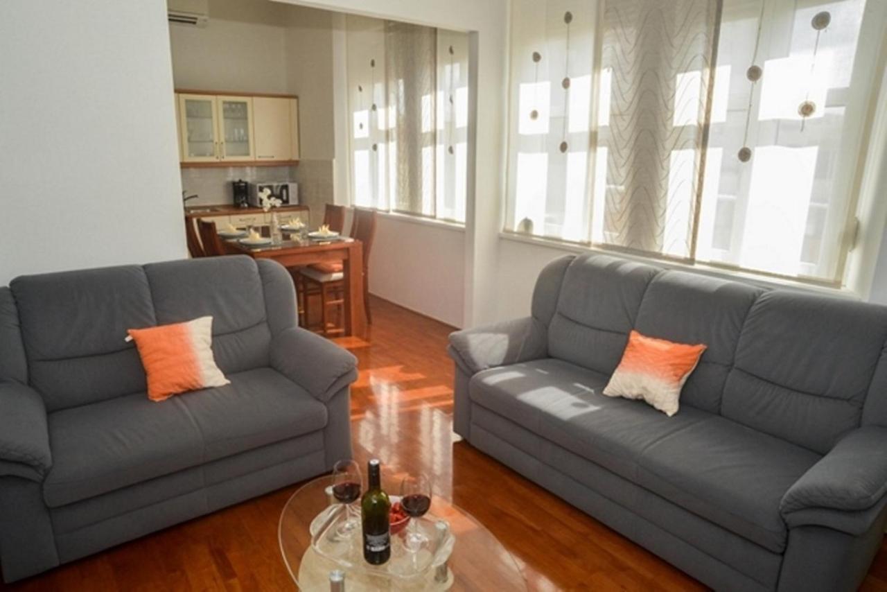 Claudia, Near Old Town, Free Parking Place Apartament Zadar
