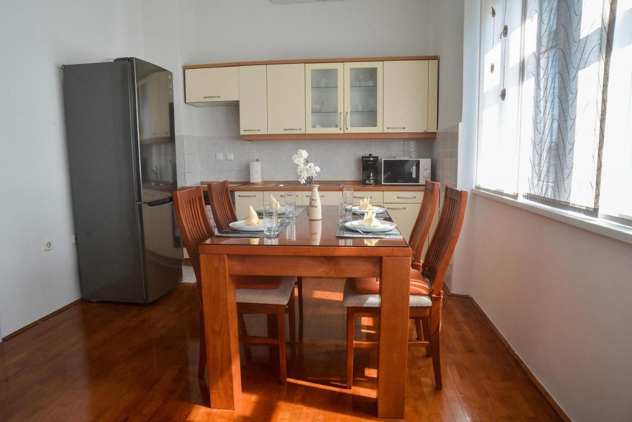 Claudia, Near Old Town, Free Parking Place Apartament Zadar