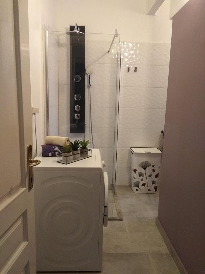 Claudia, Near Old Town, Free Parking Place Apartament Zadar