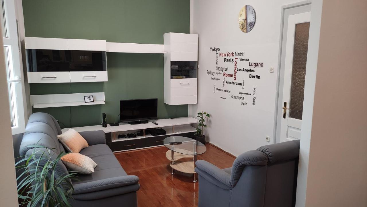 Claudia, Near Old Town, Free Parking Place * Zadar